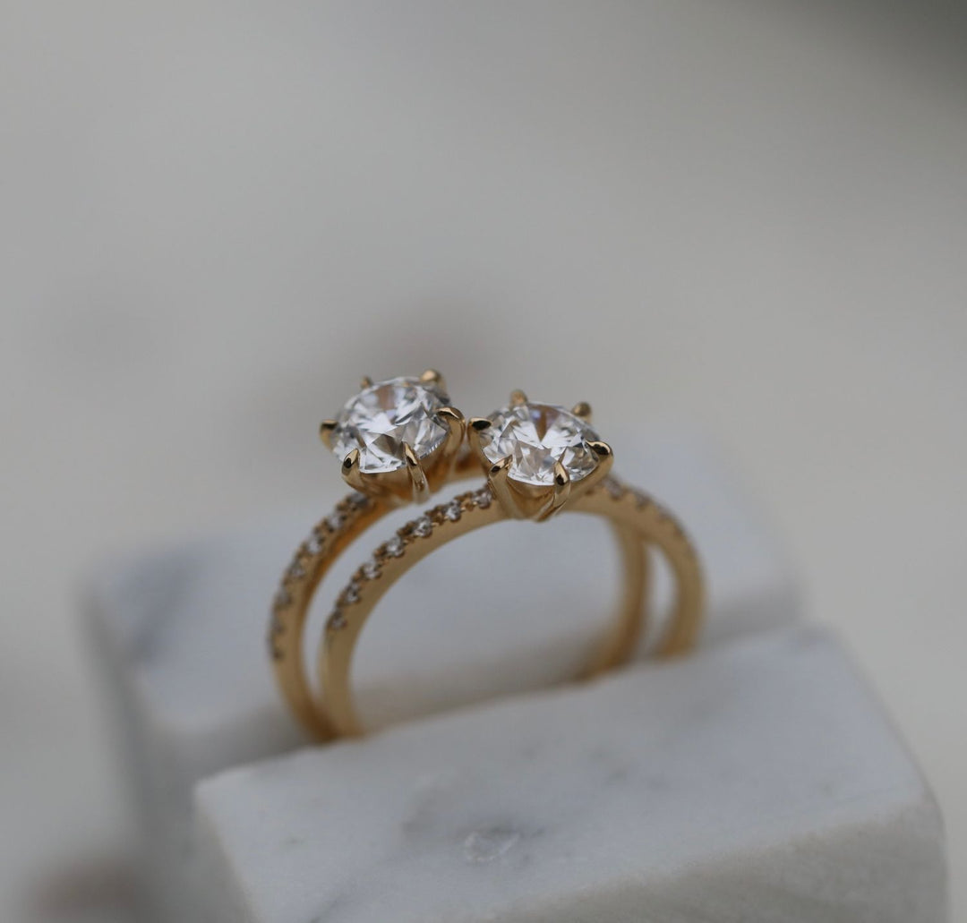 round-solitaire-cvd-e-vs1-diamond-engagement-ring-3
