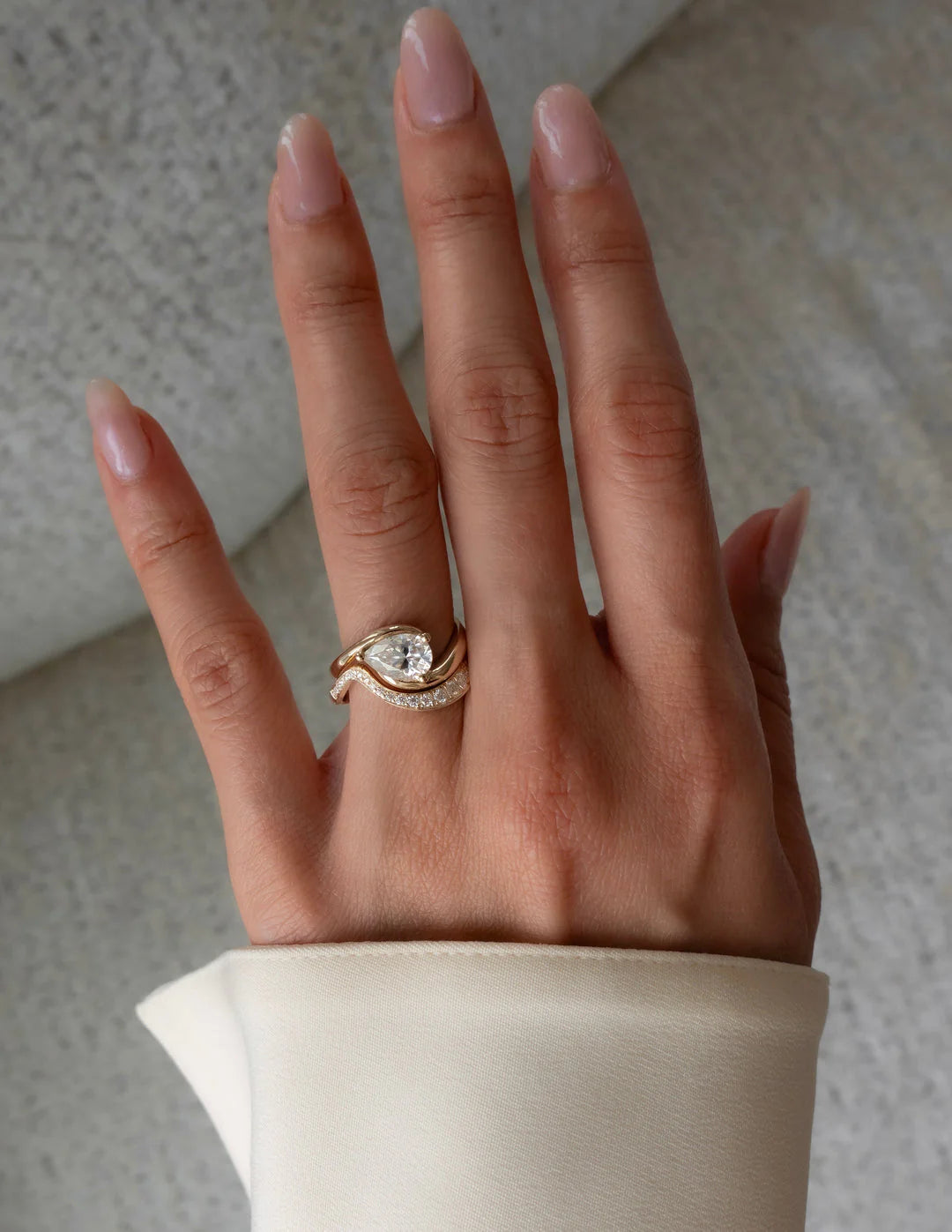 1.0CT-2.0CT Pear East West E/VS CVD Diamond Tension Style Engagement Ring With Matching Classic Band