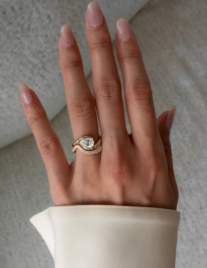 1.0CT-2.0CT Pear East West E/VS CVD Diamond Tension Style Engagement Ring With Matching Classic Band