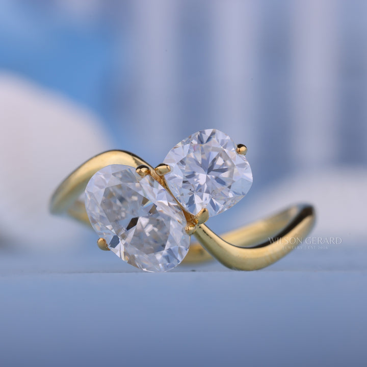 1.0CT Oval & 0.70CT Cushion E/VS1 Lab Grown Diamond Toi Et Moi Engagement Ring