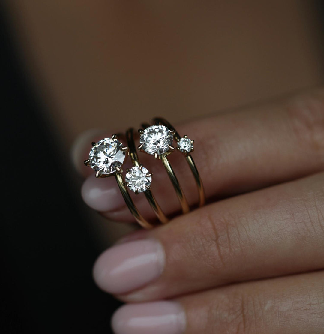 round-solitaire-cvd-e-vs2-diamond-engagement-ring