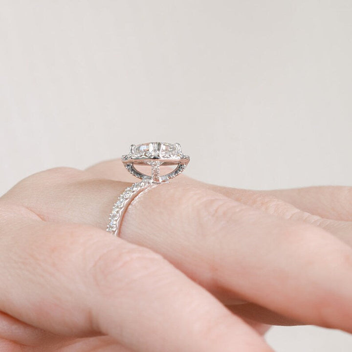 cushion-halo-f-vs1-diamond-engagement-ring