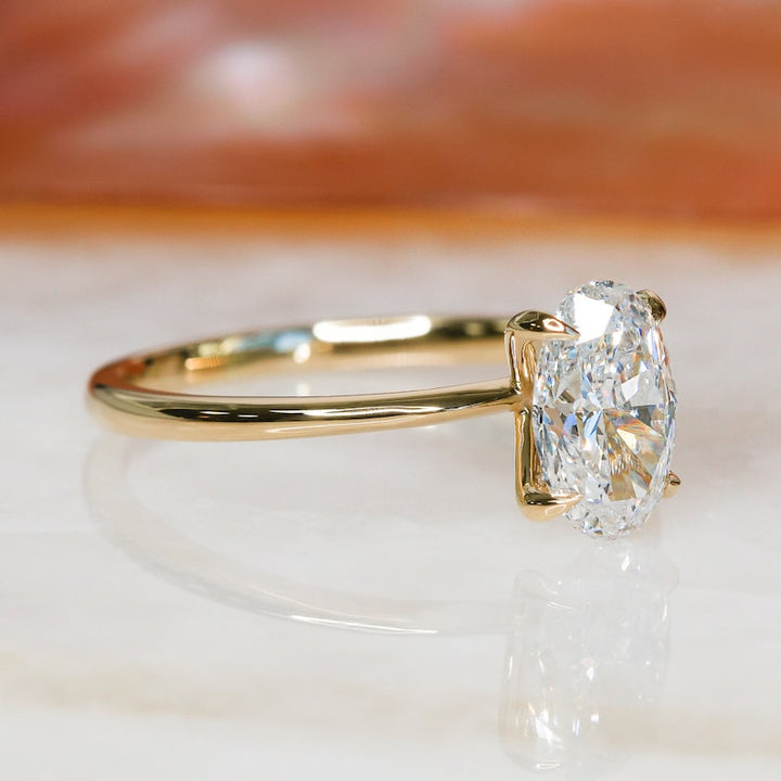 oval-solitaire-f-vs1-diamond-engagement-ring