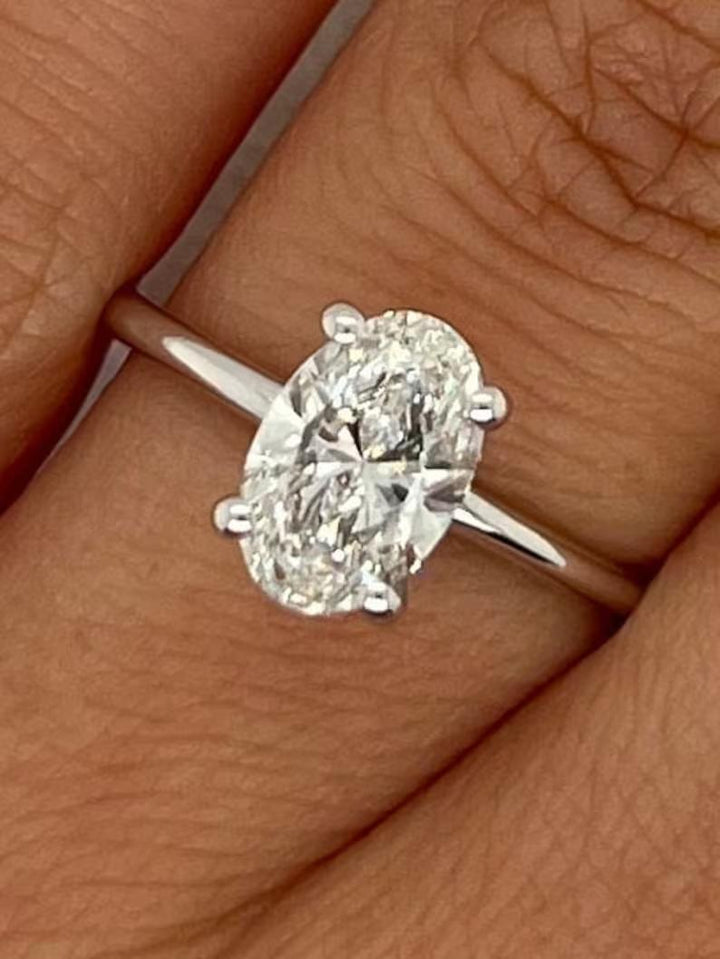 oval-solitaire-cvd-e-vs2-diamond-engagement-ring-2