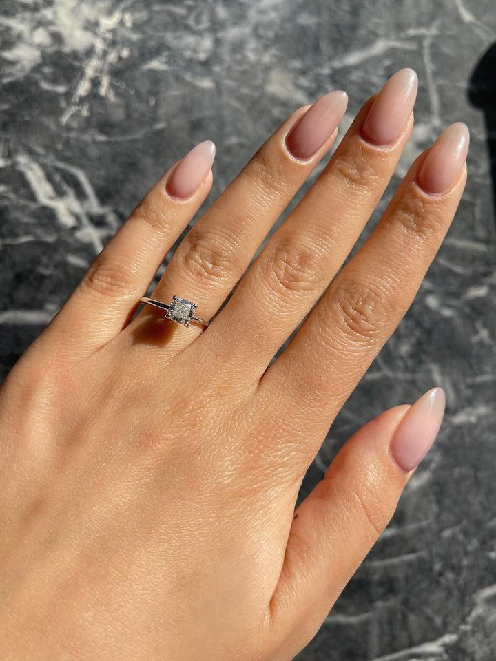 1-0-ct-cushion-solitaire-cvd-e-vs2-diamond-engagement-ring