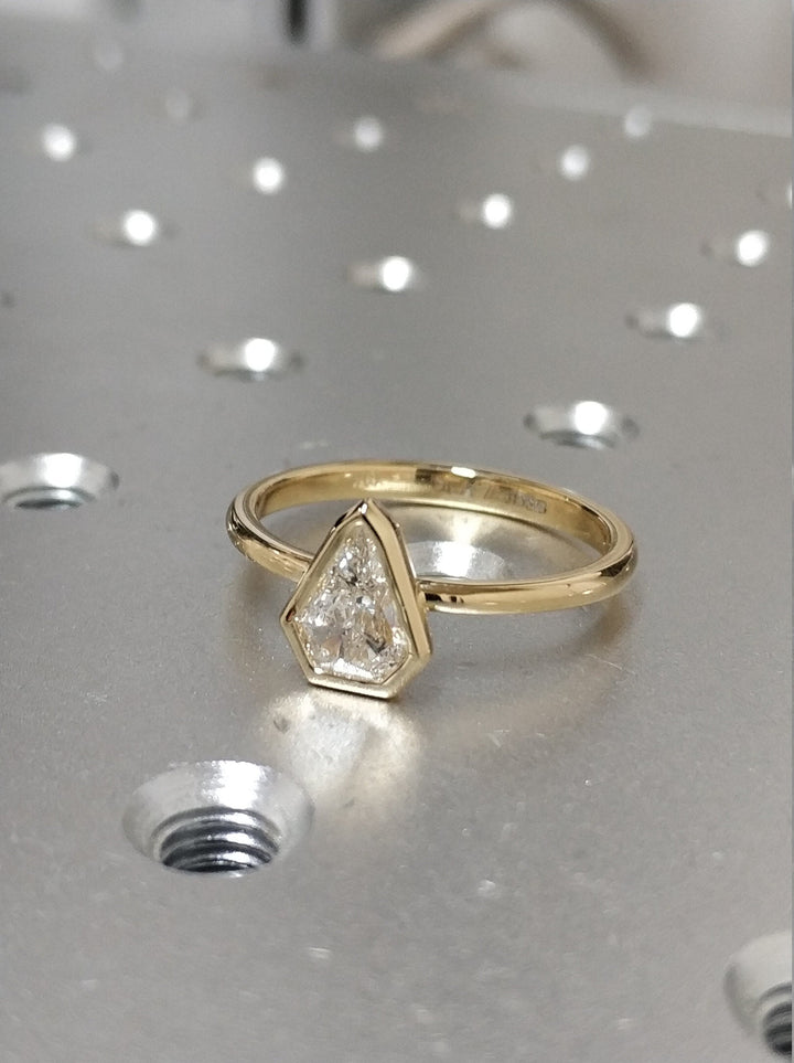 1.0CT Kite Cut Bezel Set Lab Grown Diamond Unique Engagement Ring For Women