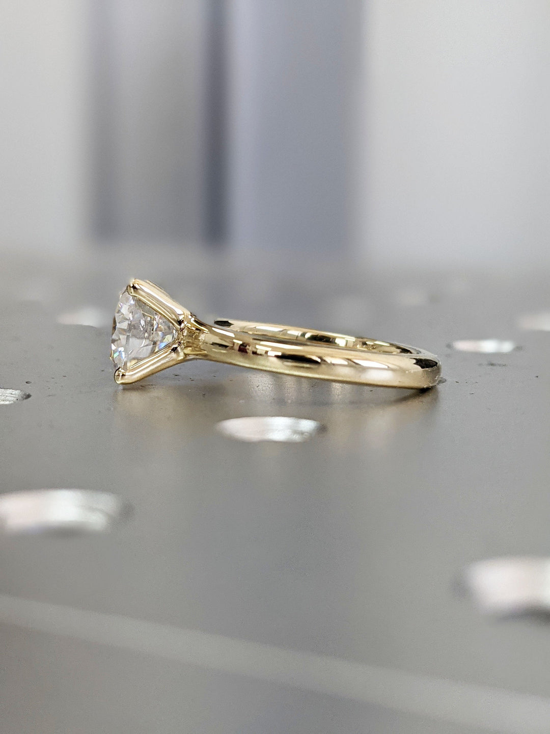 2.50CT Round Cut Solitaire Lab Grown Diamond Engagement Ring For Women