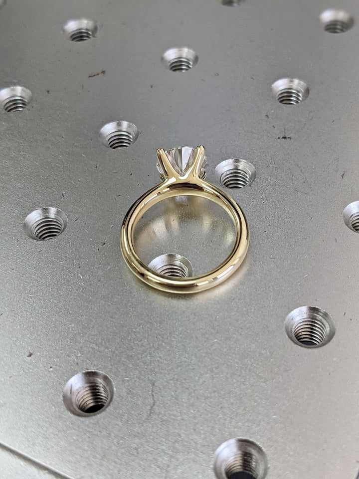 2.50CT Round Cut Solitaire Lab Grown Diamond Engagement Ring For Women