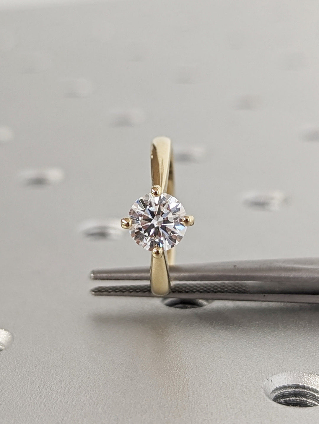 1.0CT Round Cut Solitaire Lab Grown Diamond Engagement Ring For Women