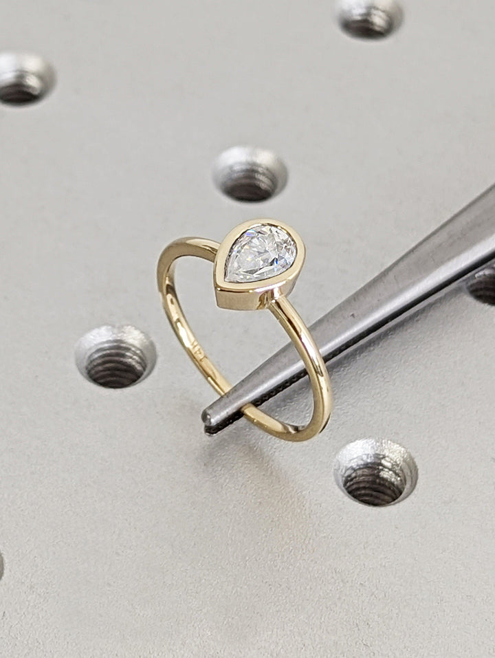1.0CT Pear Cut Bezel Set Lab Grown Diamond Engagement Ring For Women