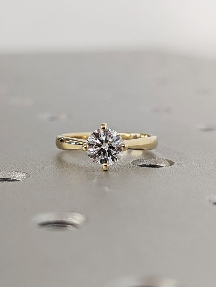 1.0CT Round Cut Solitaire Lab Grown Diamond Engagement Ring For Women