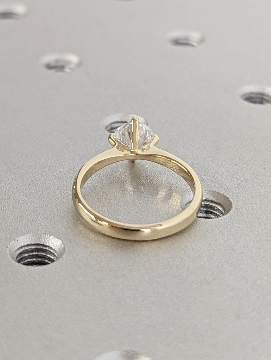 1.0CT Round Cut Solitaire Lab Grown Diamond Engagement Ring For Women
