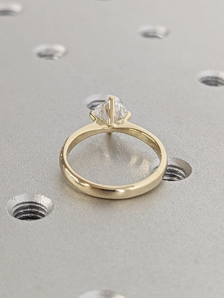 1.0CT Round Cut Solitaire Lab Grown Diamond Engagement Ring For Women