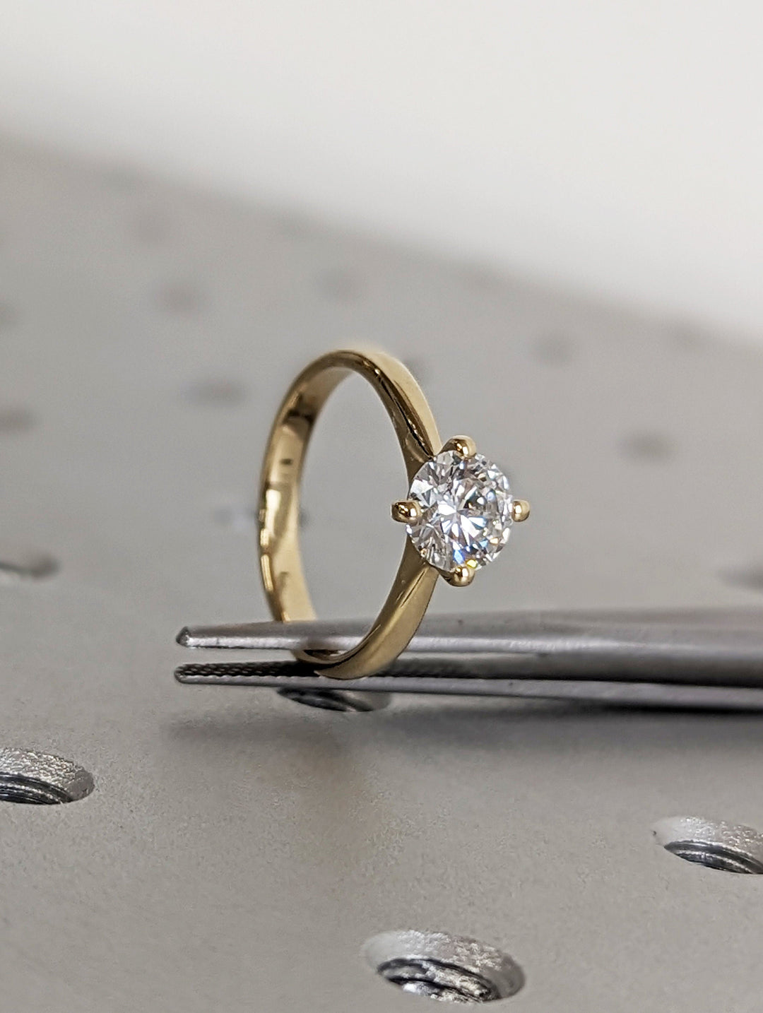 1.0CT Round Cut Solitaire Lab Grown Diamond Engagement Ring For Women