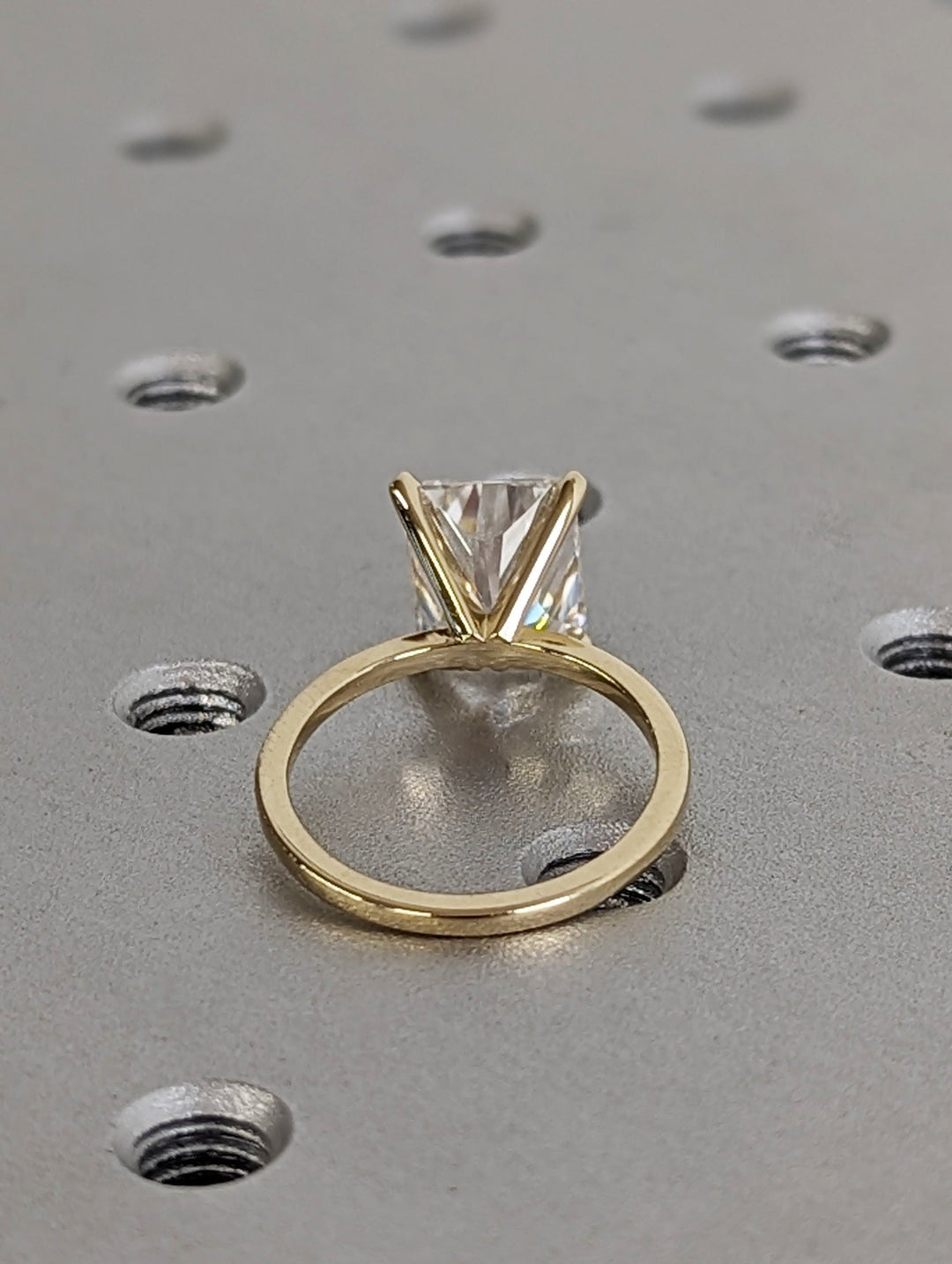 3.0CT Radiant Cut Solitaire Lab Grown Diamond Engagement Ring For Women