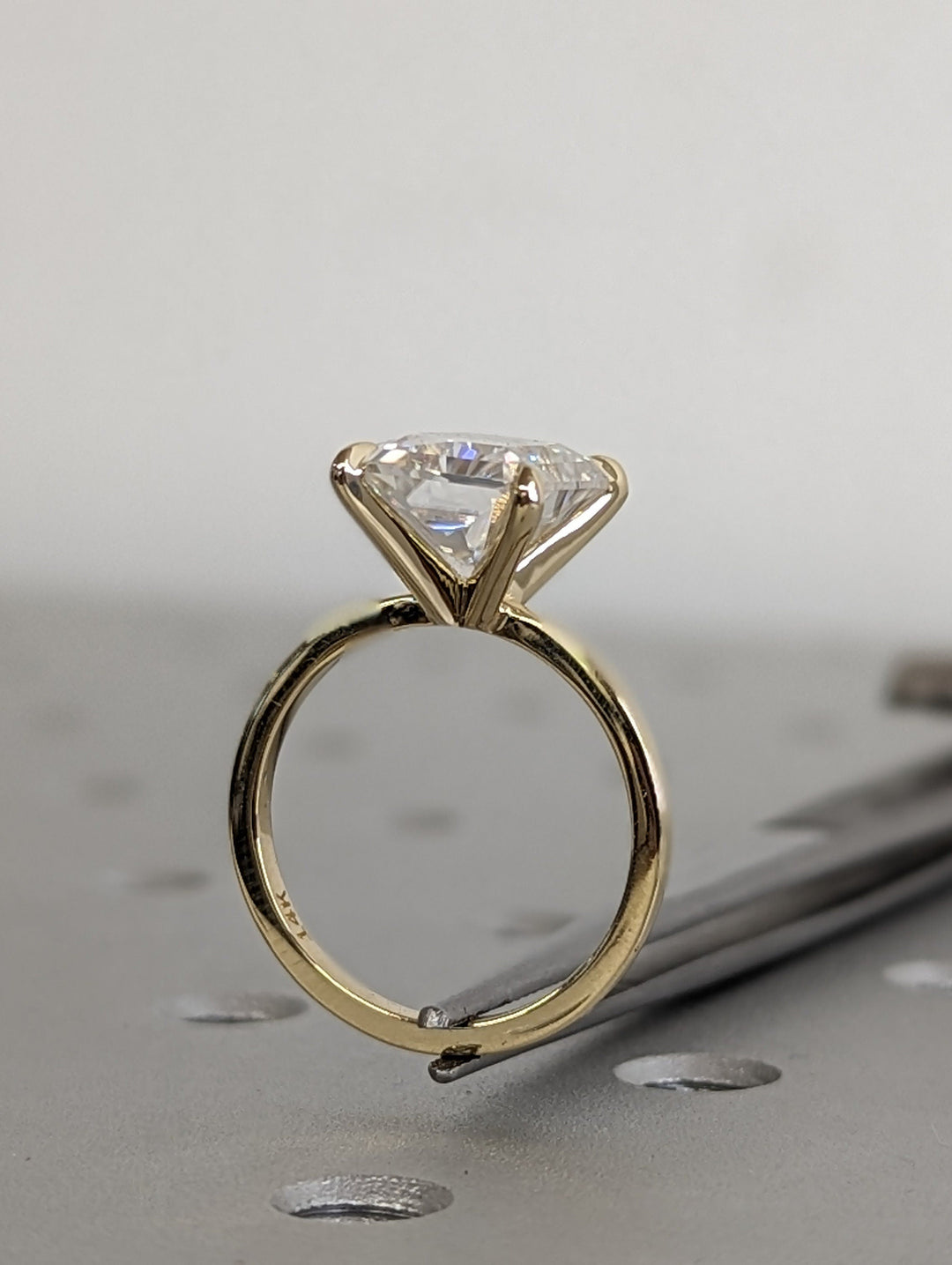 3.0CT Radiant Cut Solitaire Lab Grown Diamond Engagement Ring For Women