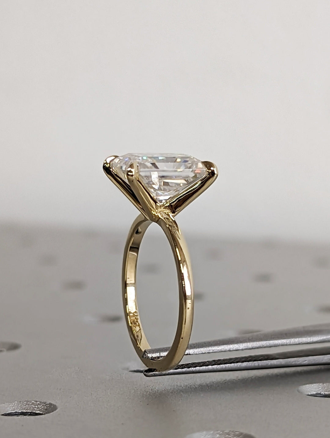 3.0CT Radiant Cut Solitaire Lab Grown Diamond Engagement Ring For Women