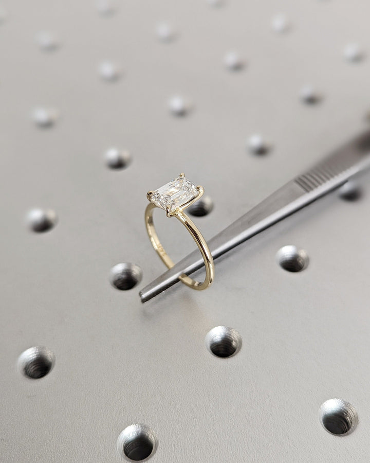 1.50CT Solitaire Cut Emerald Lab Grown Diamond Engagement Ring For Women