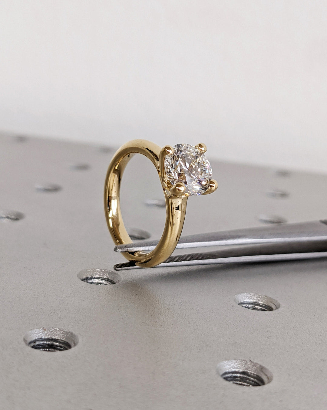 2.0CT Round Cut Solitaire Lab Grown Diamond Engagement Ring For Women