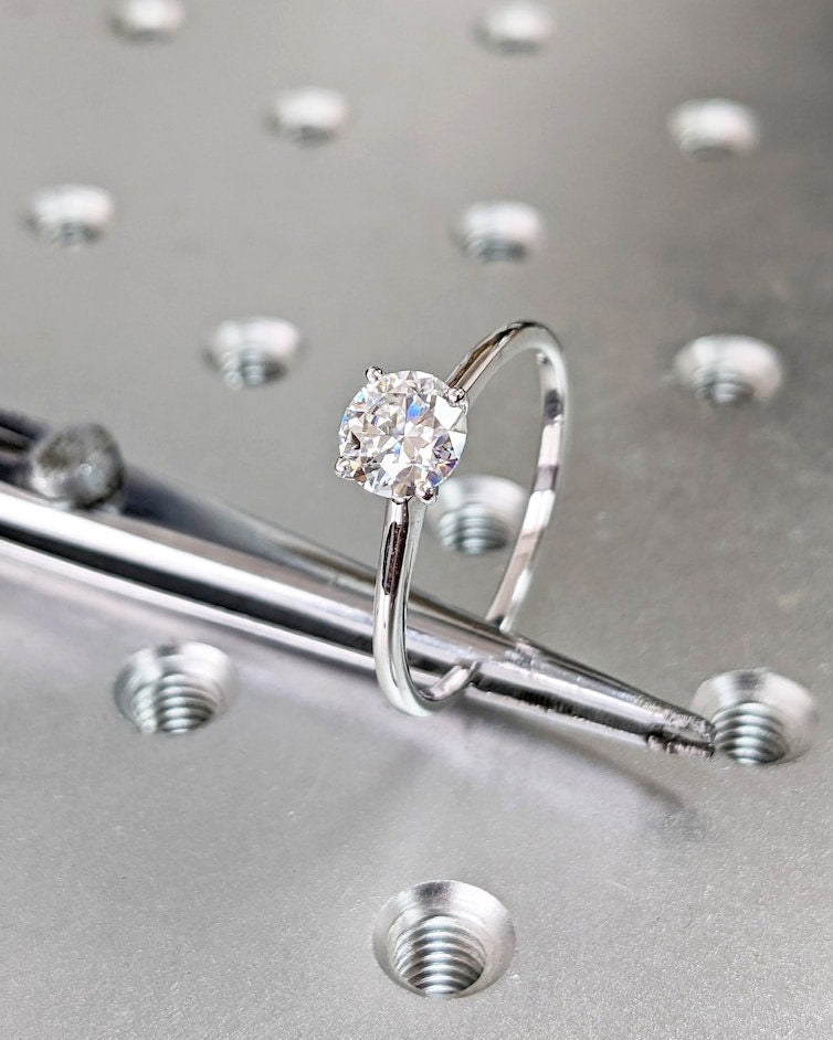 1.0CT Round Solitaire Lab Grown Diamond Engagement Ring For Women