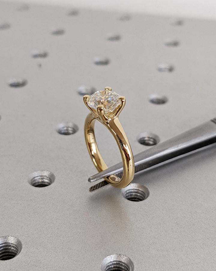2.0CT Round Cut Solitaire Lab Grown Diamond Engagement Ring For Women