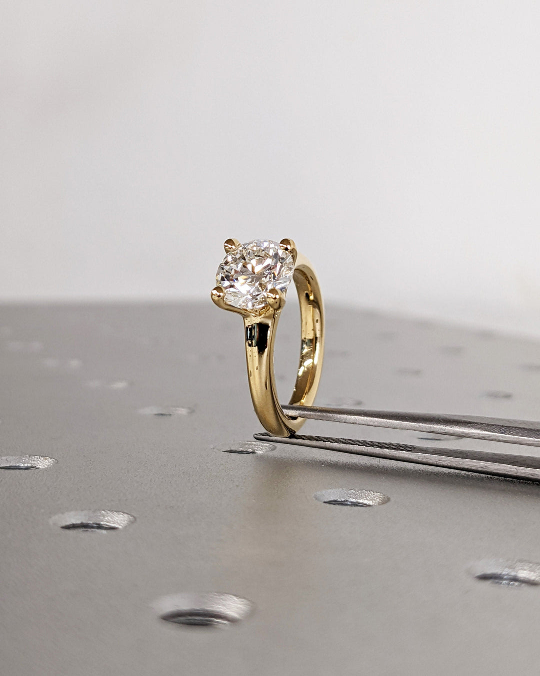 2.0CT Round Cut Solitaire Lab Grown Diamond Engagement Ring For Women