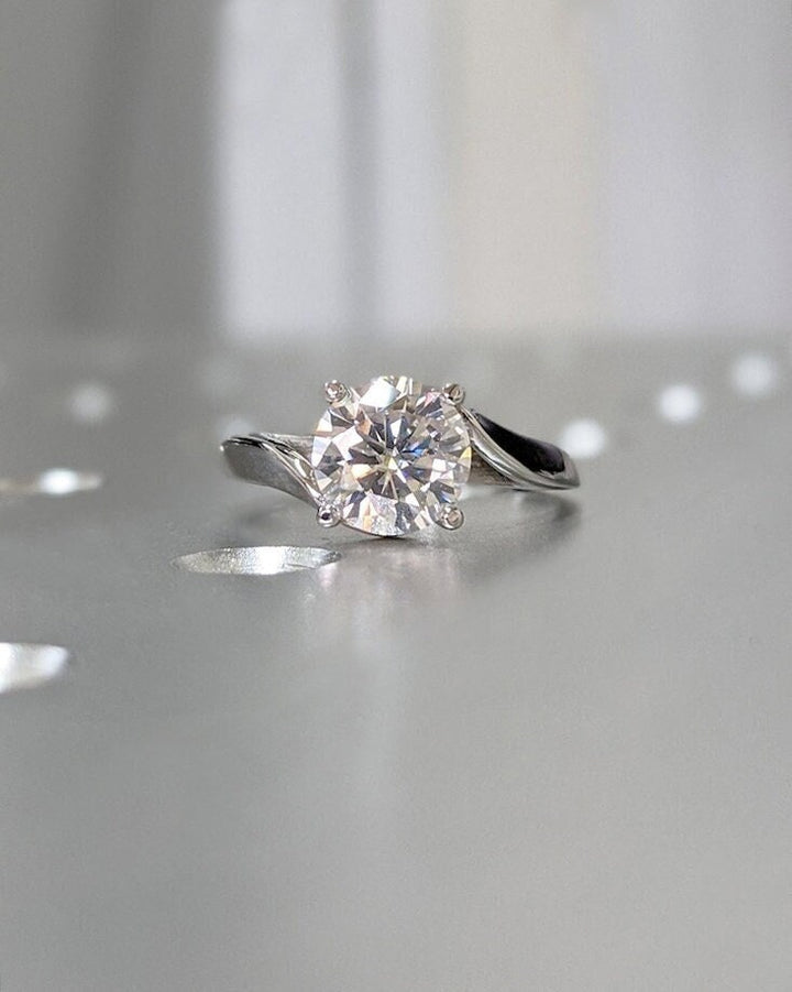1.50CT Round Cut Twist Diamond Lab Grown Engagement Ring For Women
