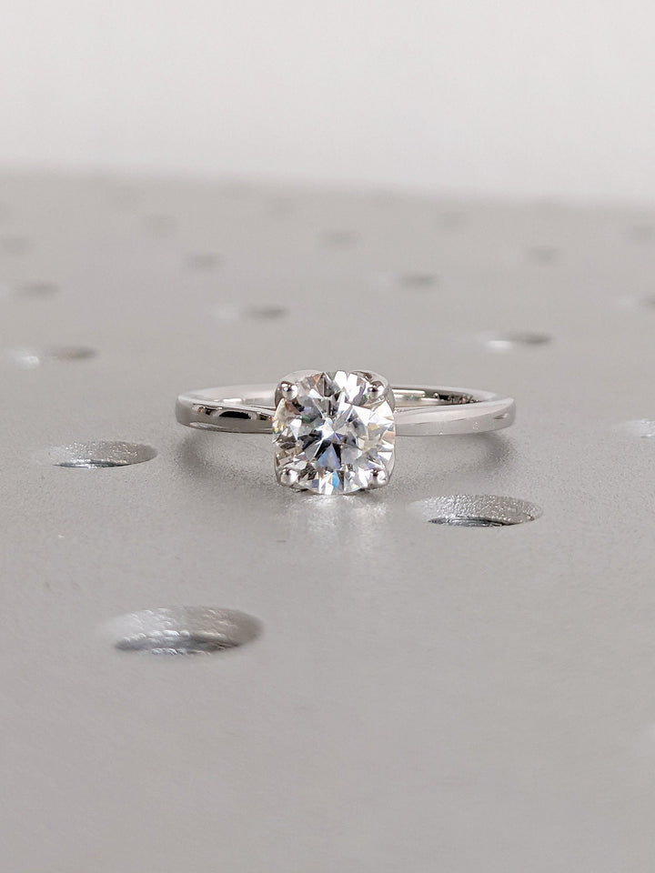 1.0CT Round Cut Solitaire Diamond Lab Grown Engagement Ring For Women