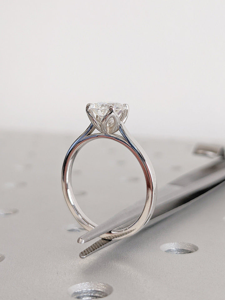 1.0CT Round Cut Solitaire Diamond Lab Grown Engagement Ring For Women
