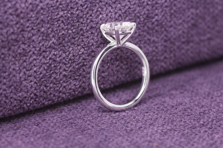 2.0CT Cushion Cut Solitaire Lab Grown Diamond Engagement Ring For Her