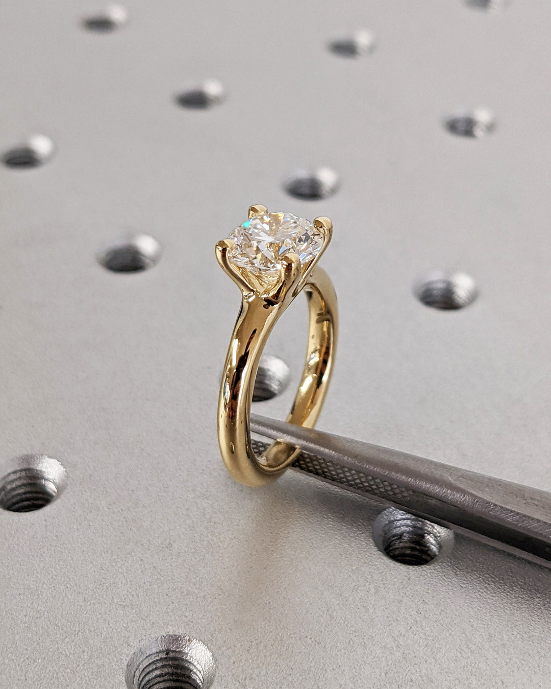 2.0CT Round Cut Solitaire Lab Grown Diamond Engagement Ring For Women