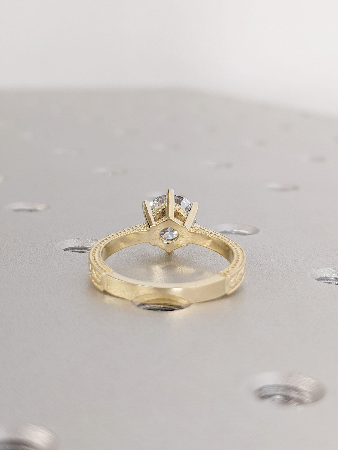 1.0CT Round Cut Vintage Lab Grown Diamond Engagement Ring For Women