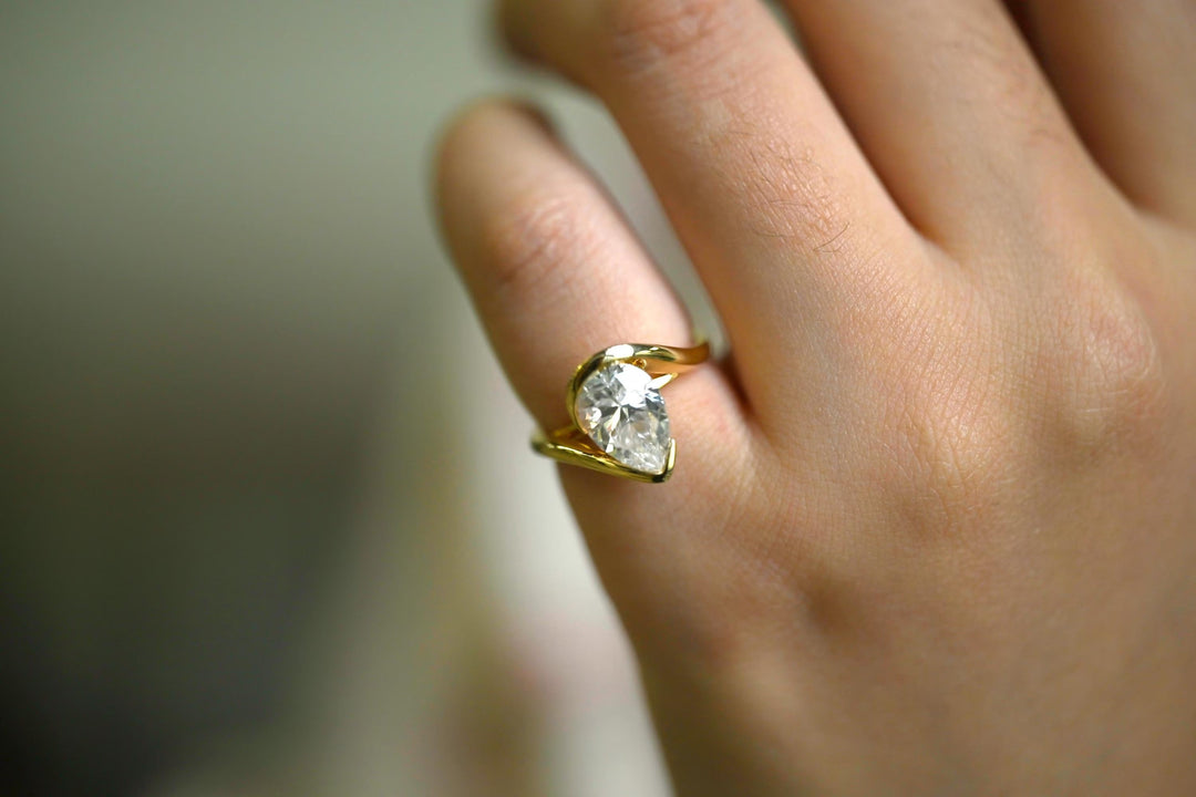 2.0CT Pear Cut Tension Lab Grown Diamond Engagement Ring, Minimalist Wedding Ring