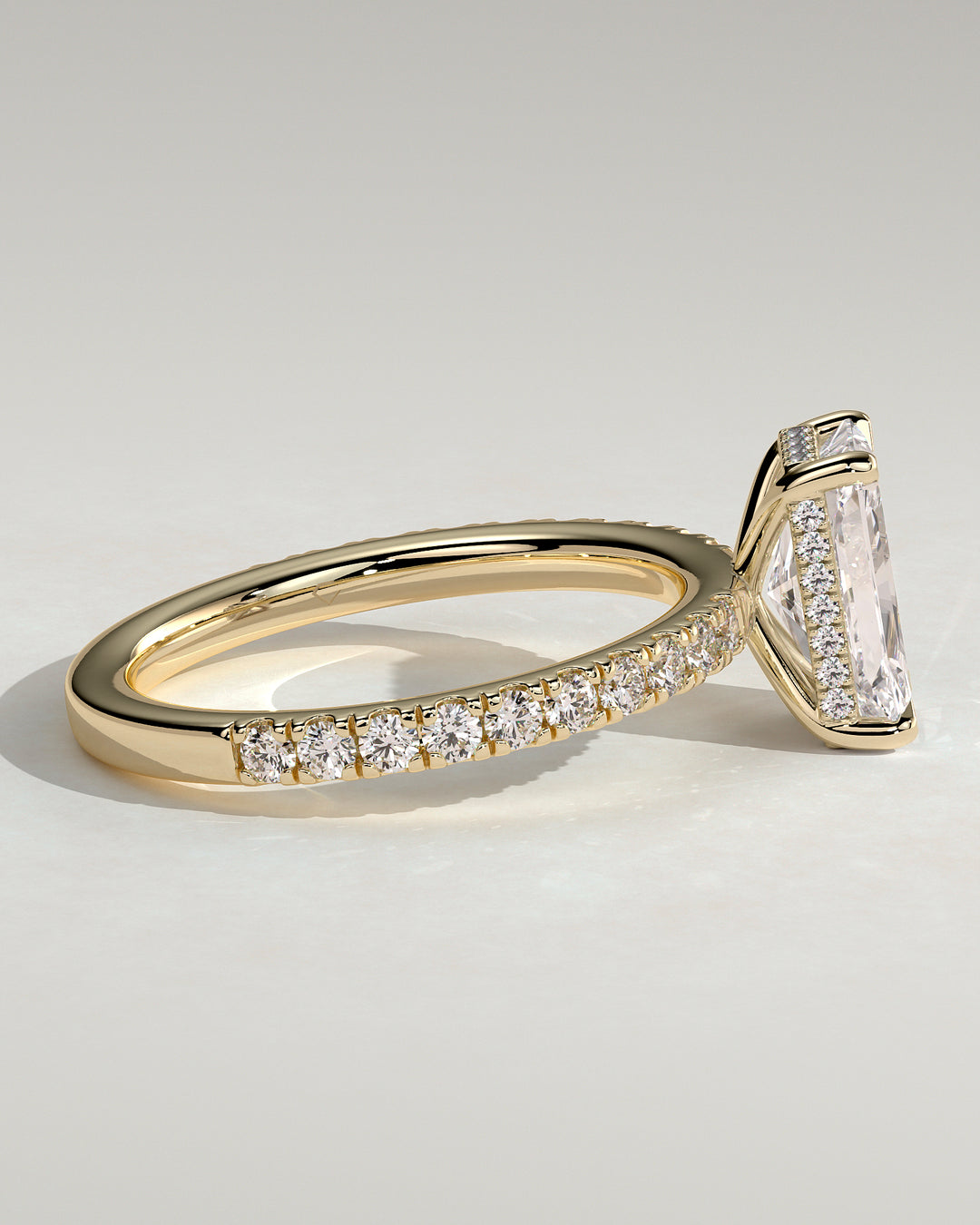 lab grown diamond engagement ring
