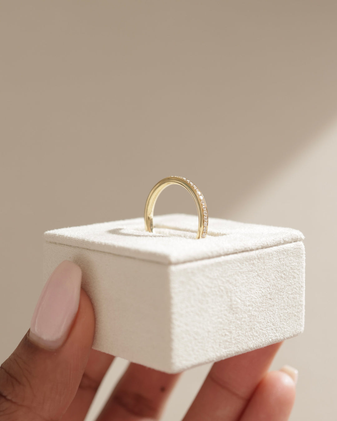 lightweight wedding band