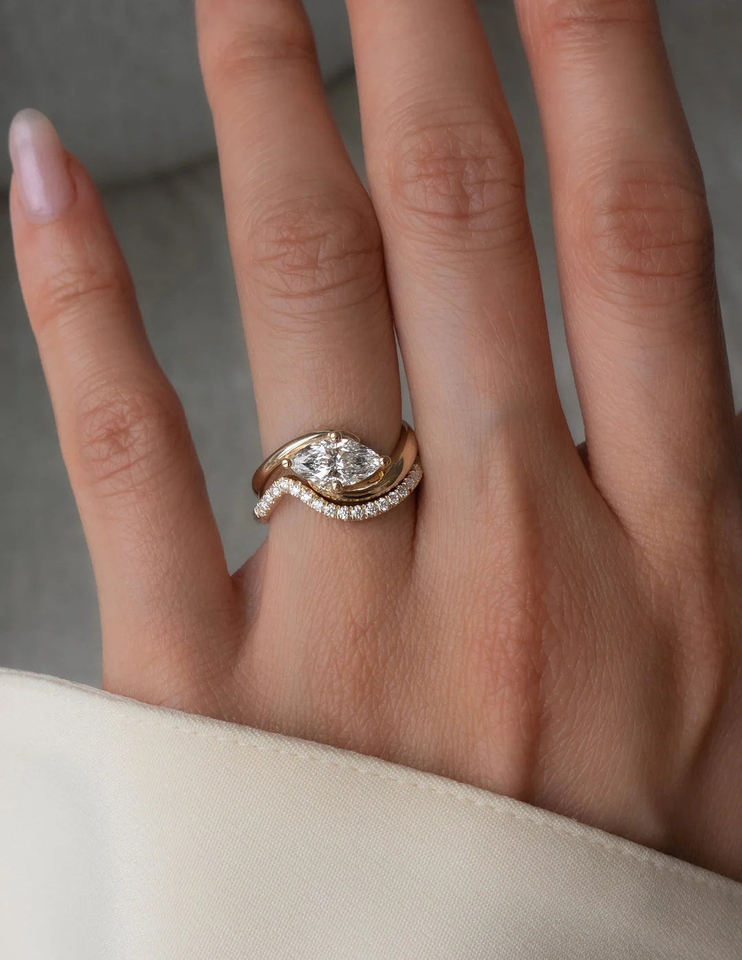 1.0CT-2.0CT Marquise E/VS Lab Grown Diamond By Pass Engagement Couple Ring Design With Matching Band