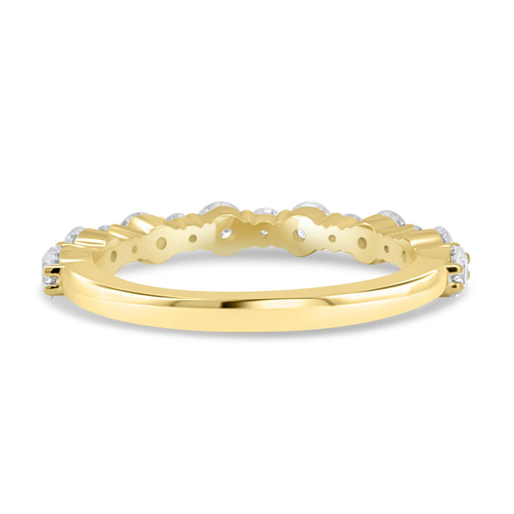 mixed size diamond band