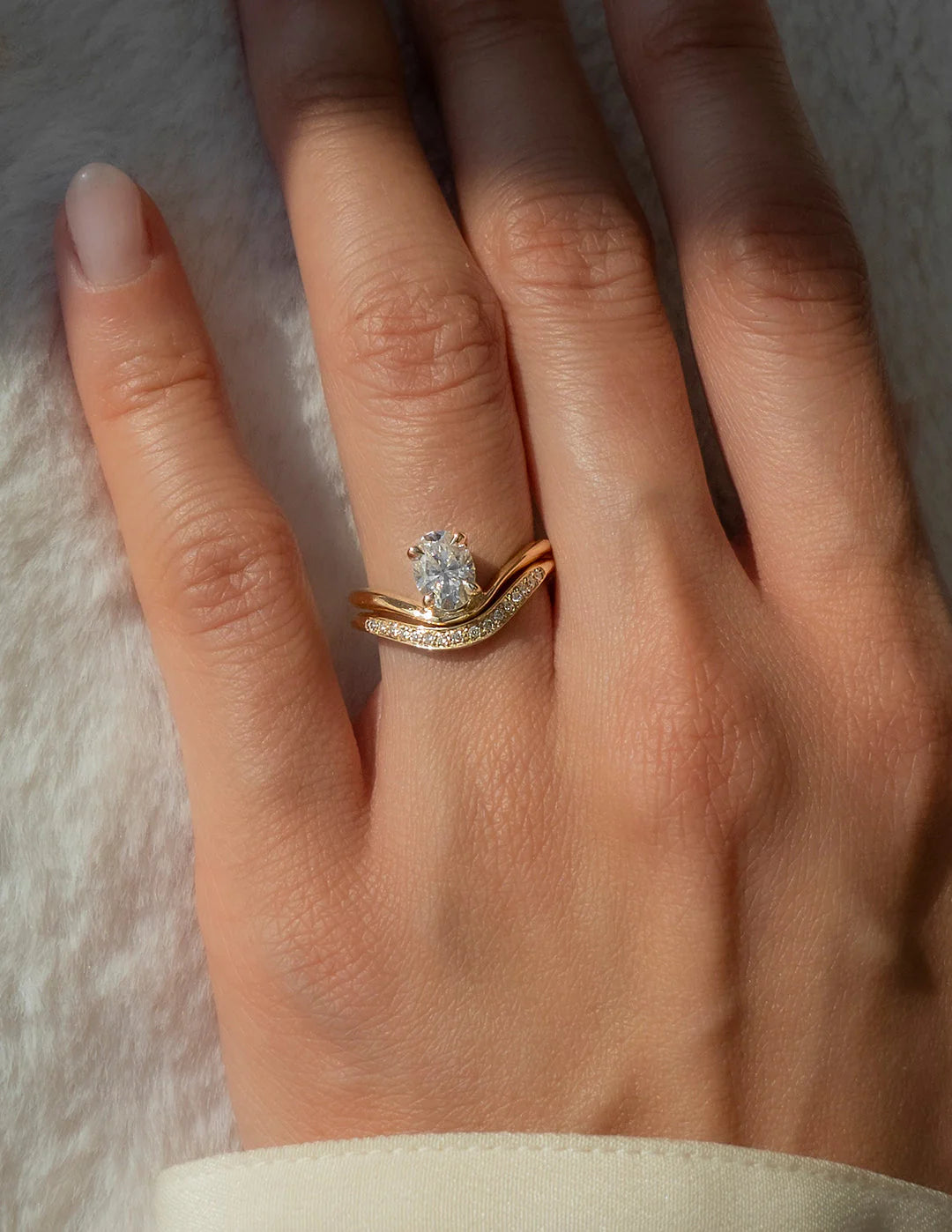 Oval bridal ring set
