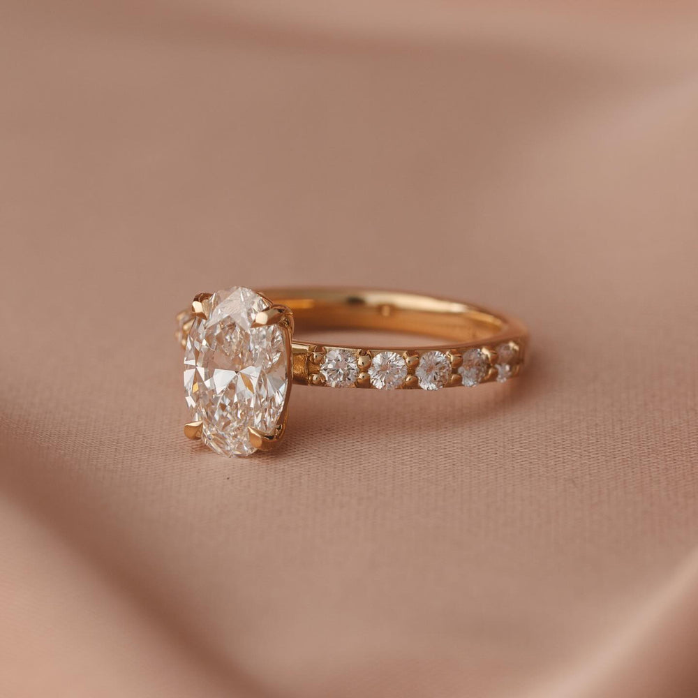 oval wedding rings