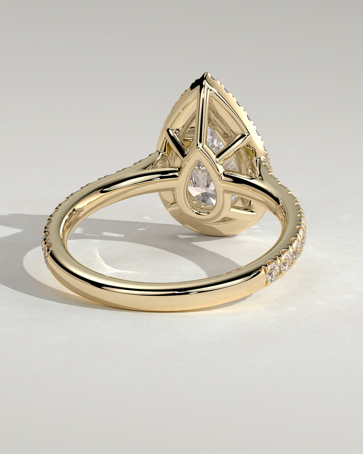 pear bridal ring 