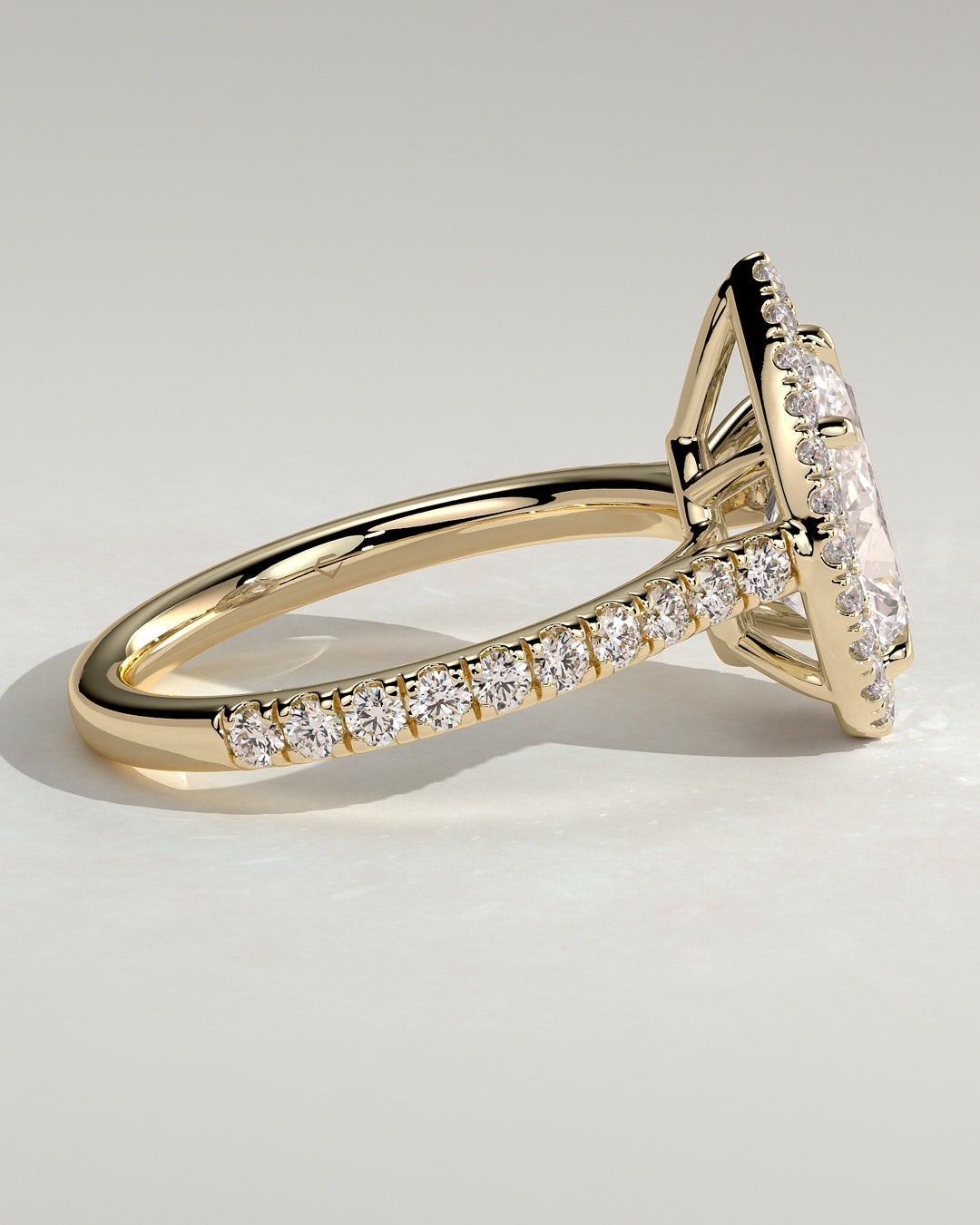 pear cut diamond ring