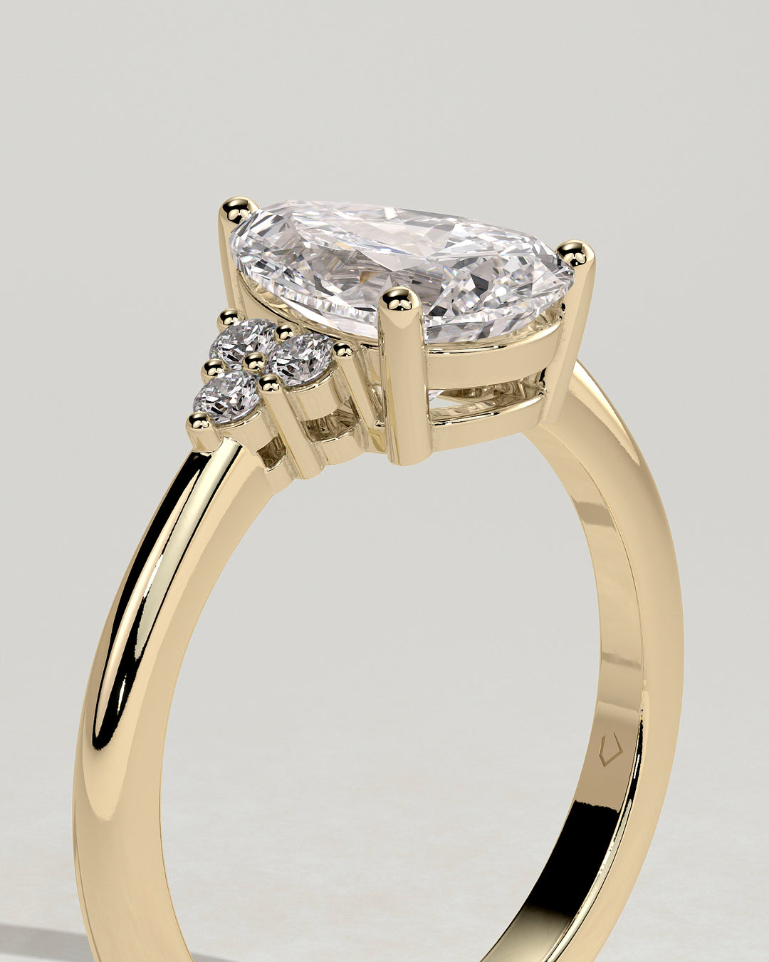 pear diamond fashion ring