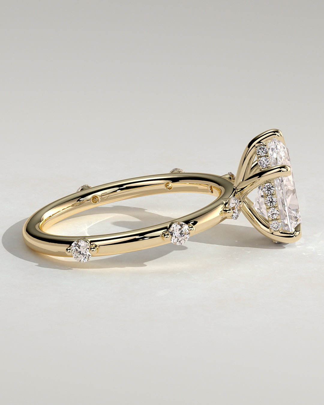 pear halo diamond ring
