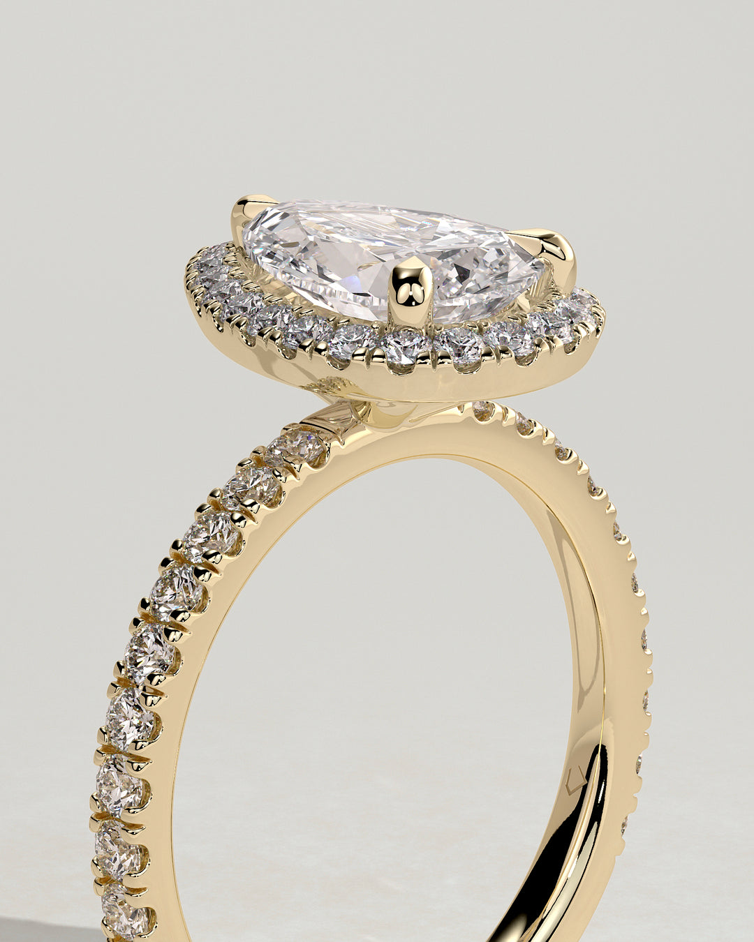 pear shape engagement ring

