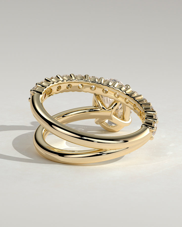 refined oval setting
