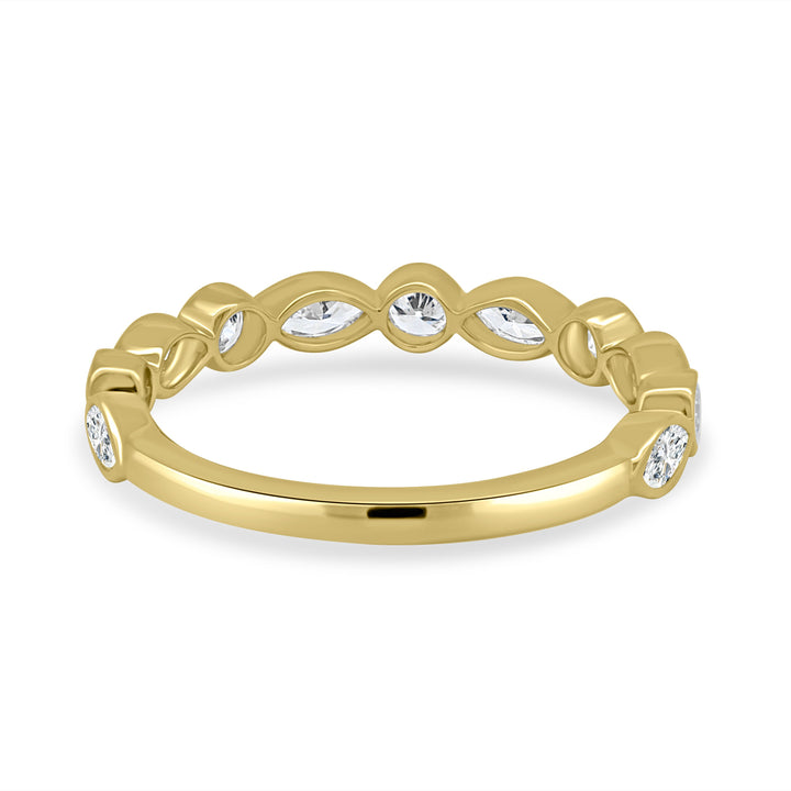 rose gold diamond band
