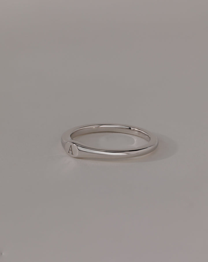 rose gold signet band
