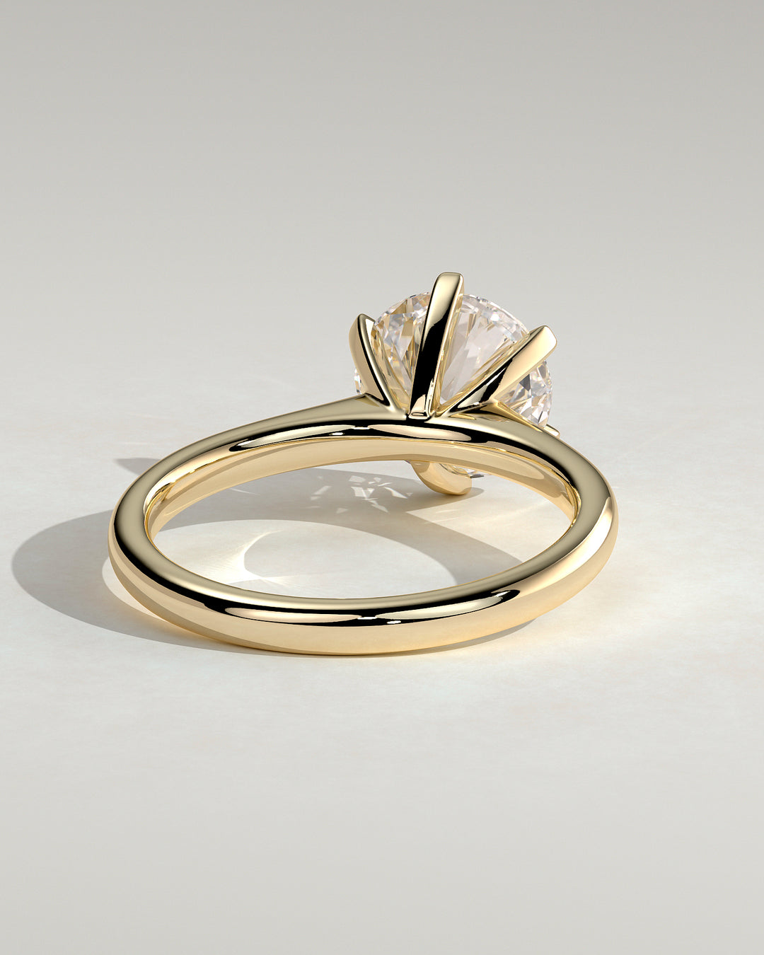 round cut diamond ring