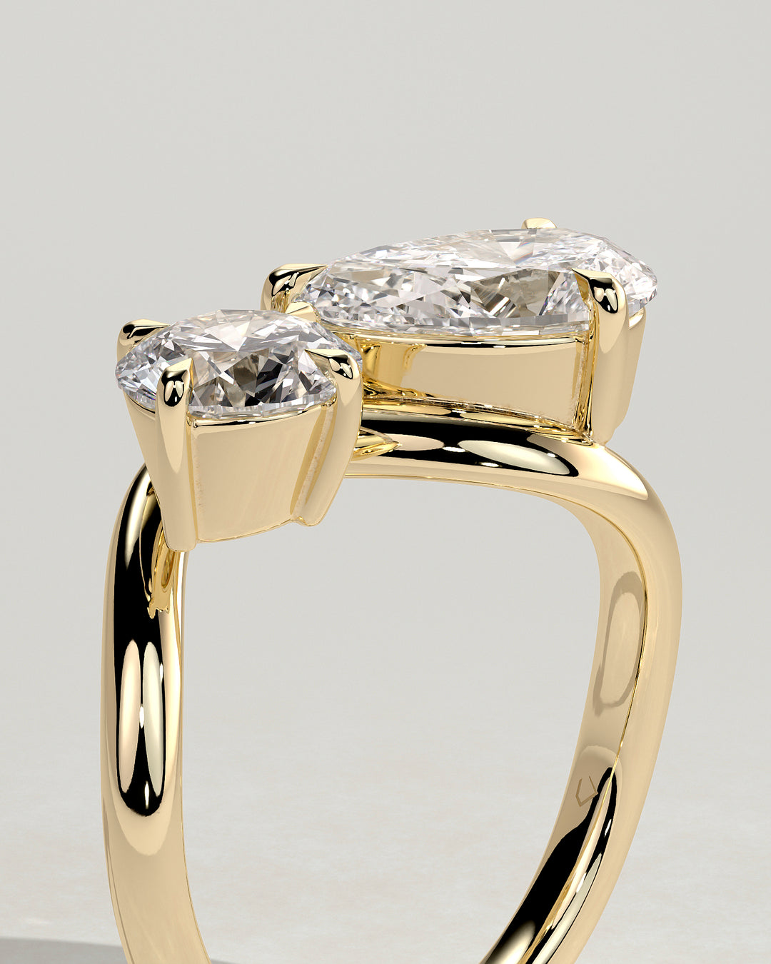 round cut ring