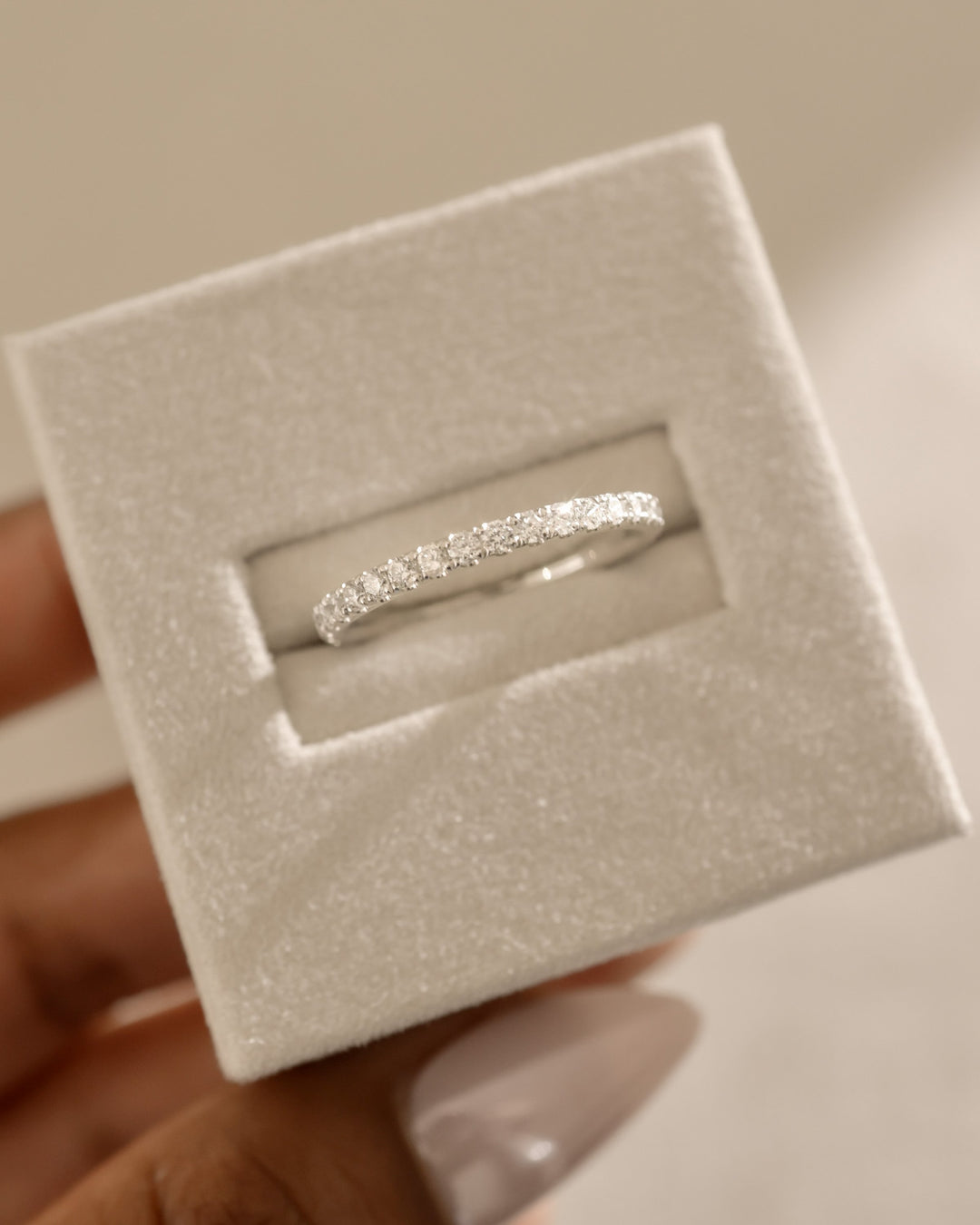 round diamond eternity band